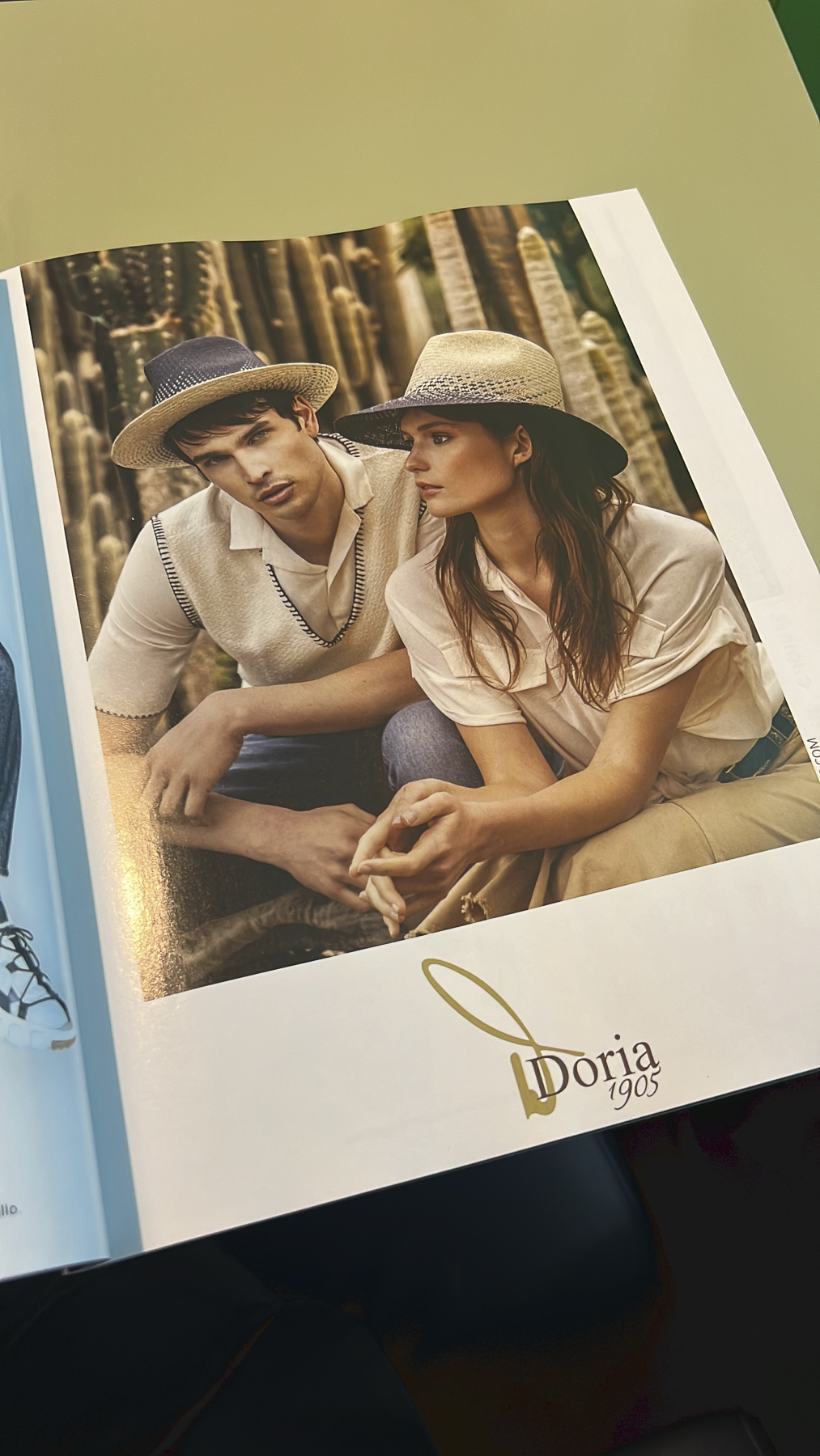 mauro lorenzo Fashion photographer icon magazine issue pubblicazione print issue fotografiadimoda fotografo di moda adv italiano campagna pubblicitaria hat cappelli cover 