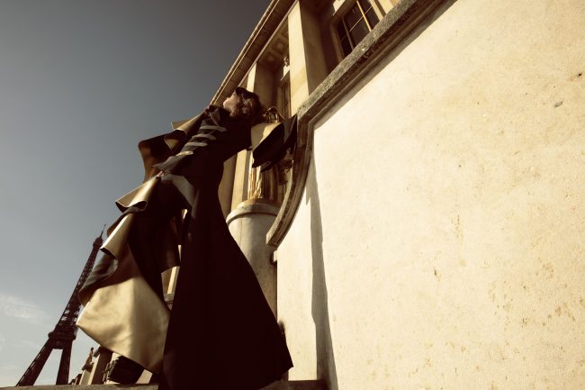 Mauro Lorenzo Fashion Editorial Photographer Advertising Paris France Parigi Toureiffel Pontalexandre Management  Inspiration Moodboard HauteCouture Reinassance fotografiadimoda veil jacket research gold black&white sunset flare pretaporter Portrait altamoda