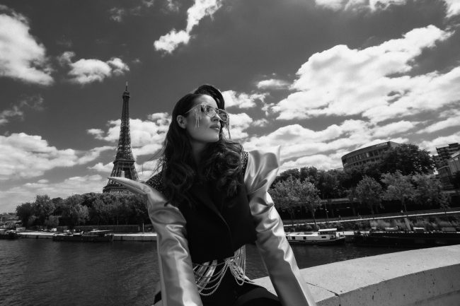 Mauro Lorenzo Fashion Editorial Photographer Advertising Paris France Parigi Toureiffel Pontalexandre Management  Inspiration Moodboard HauteCouture Reinassance fotografiadimoda veil jacket research gold black&white sunset flare pretaporter Portrait altamoda