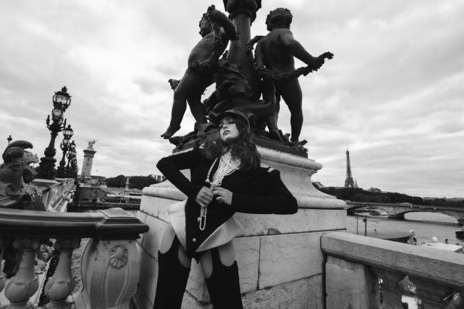 Mauro Lorenzo Fashion Editorial Photographer Advertising Paris France Parigi Toureiffel Pontalexandre Management  Inspiration Moodboard HauteCouture Reinassance fotografiadimoda veil jacket research gold black&white sunset flare pretaporter Portrait altamoda