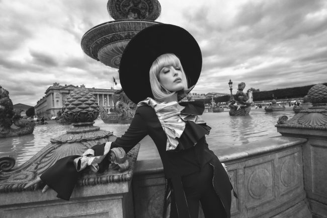 Mauro Lorenzo Fashion Editorial Photographer Advertising Paris France Parigi Toureiffel Pontalexandre Management  Inspiration Moodboard HauteCouture Reinassance fotografiadimoda veil jacket research gold black&white sunset flare pretaporter Portrait altamoda