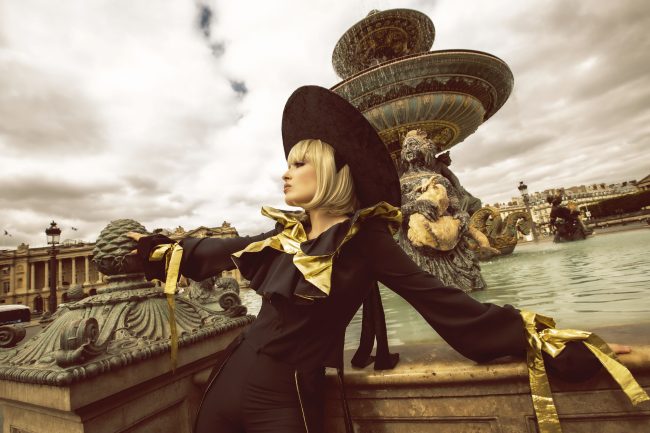 Mauro Lorenzo Fashion Editorial Photographer Advertising Paris France Parigi Toureiffel Pontalexandre Management  Inspiration Moodboard HauteCouture Reinassance fotografiadimoda veil jacket research gold black&white sunset flare pretaporter Portrait altamoda