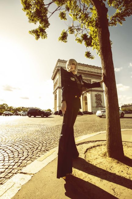 Mauro Lorenzo Fashion Editorial Photographer Advertising Paris France Parigi Toureiffel Pontalexandre Management  Inspiration Moodboard HauteCouture Reinassance fotografiadimoda veil jacket research gold black&white sunset flare pretaporter Portrait altamoda