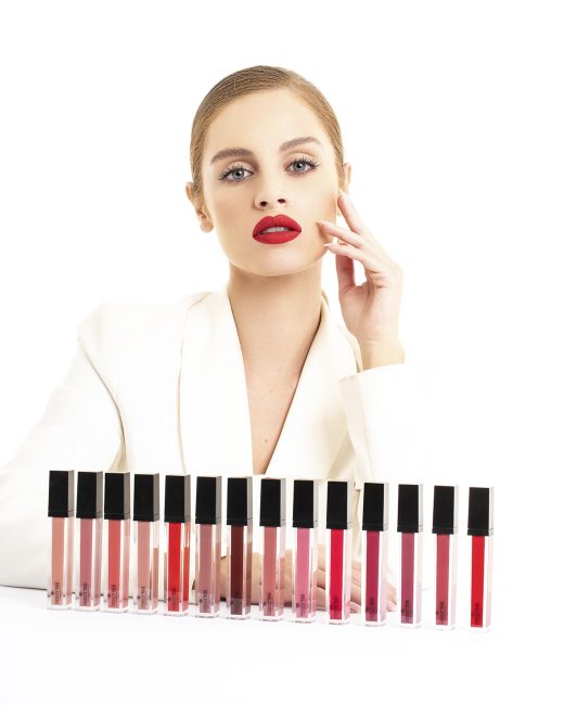 Mauro Lorenzo Fashion Editorial Photographer Advertising Paris France Roma Retouch Management Beauty Clean Essential make-up post-production crop studio-session luxury close-up macro lips red Portrait white