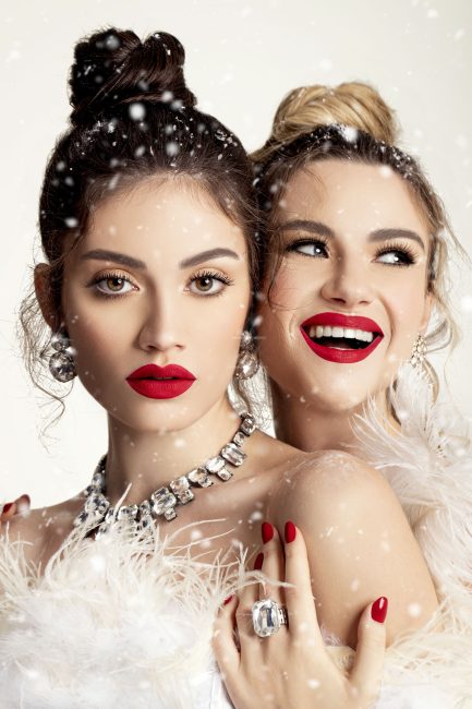 Mauro Lorenzo Fashion Editorial Photographer Advertising Paris France Roma Retouch Management Beauty Clean Essential make-up post-production snow dubai luxury gold christmas lips holidays Portrait white