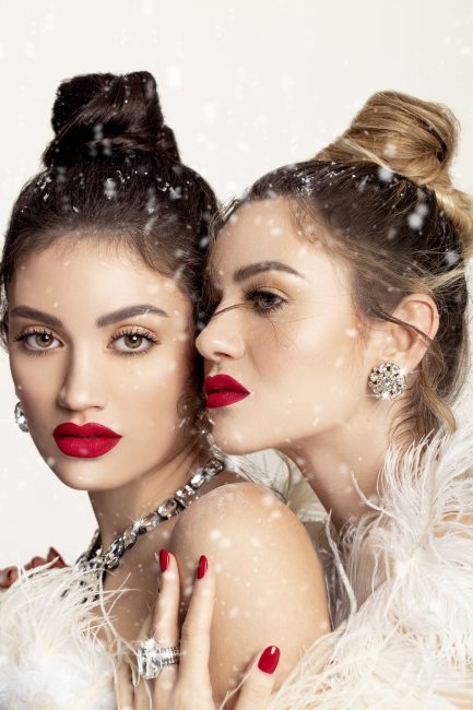 Mauro Lorenzo Fashion Editorial Photographer Advertising Paris France Roma Retouch Management Beauty Clean Essential make-up post-production snow dubai luxury gold christmas lips holidays Portrait white