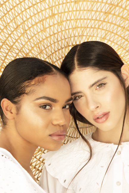 Mauro Lorenzo Fashion Photographer Advertising Campaign essential professional make-up minimal product geometric graphic young texture cosmesi minimal minimalism Moodboard roma lip stick artDirector luxury roma riad wather