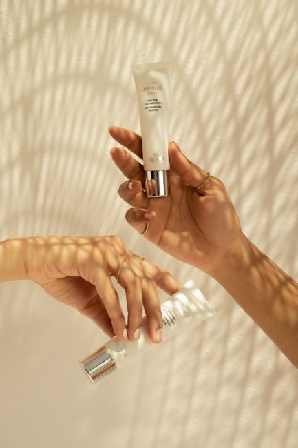 Mauro Lorenzo Fashion Photographer Advertising Campaign essential professional make-up minimal product geometric graphic young texture cosmesi minimal minimalism Moodboard roma lip stick artDirector luxury roma riad wather