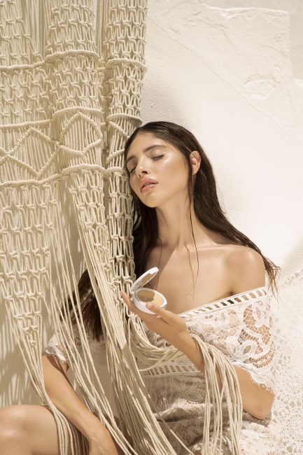 Mauro Lorenzo Fashion Photographer Advertising Campaign essential professional make-up minimal product geometric graphic young texture cosmesi minimal minimalism Moodboard roma lip stick artDirector luxury roma riad wather