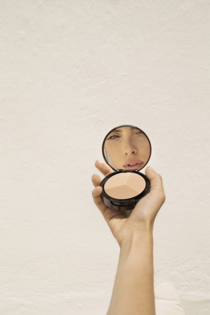 Mauro Lorenzo Fashion Photographer Advertising Campaign essential professional make-up minimal product geometric graphic young texture cosmesi minimal minimalism Moodboard roma lip stick artDirector luxury roma riad wather