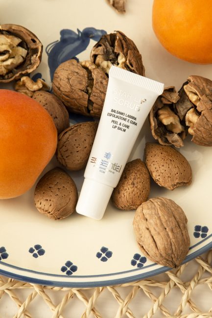 Mauro Lorenzo Fashion Photographer Advertising Campaign essential professional make-up minimal product geometric graphic young texture cosmesi minimal minimalism Moodboard roma lip stick artDirector luxury roma riad wather