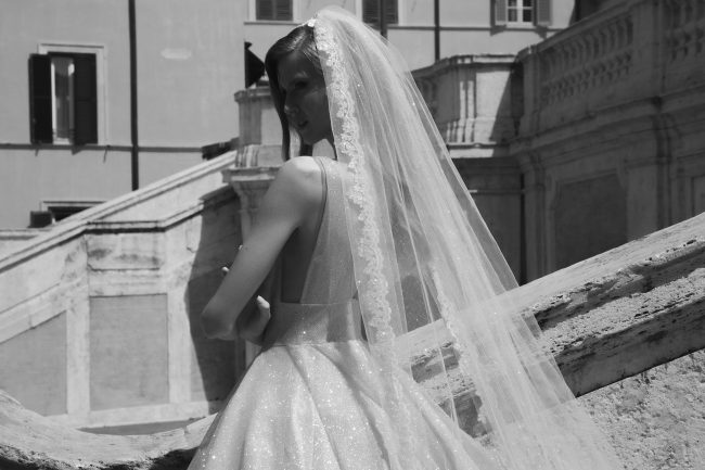 Mauro Lorenzo Fashion Photographer Advertising Campaign roma rome bridal altamoda handmade carrabs piazza spagna fontana trevi Whitedress Moodboard designer luxury sposa artDirector woman pregiato strascico popolo fountain
