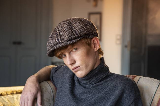 Mauro Lorenzo Fashion Photographer Advertising Campaign studio Hat Cappelli handmade Doria Pitti Colours Moodboard Boutique Inspiration artDirector hautecouture american luxury sea jacket blue leather