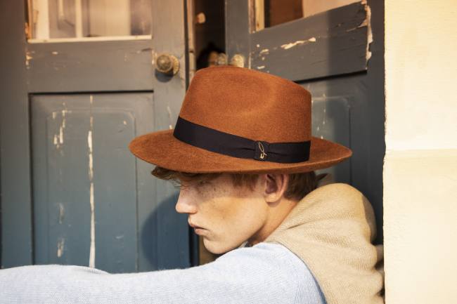 Mauro Lorenzo Fashion Photographer Advertising Campaign studio Hat Cappelli handmade Doria Pitti Colours Moodboard Boutique Inspiration artDirector hautecouture american luxury sea jacket blue leather