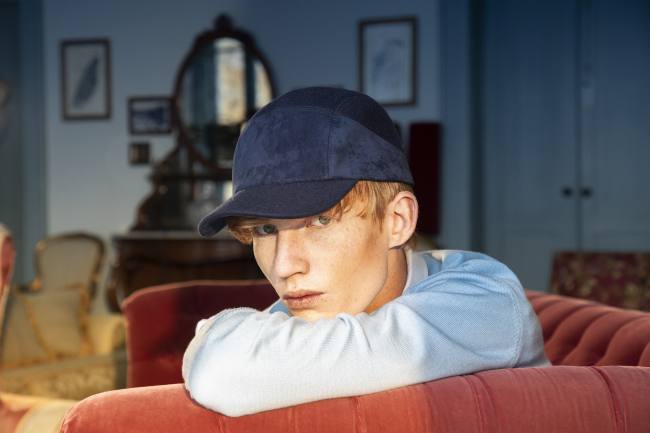 Mauro Lorenzo Fashion Photographer Advertising Campaign studio Hat Cappelli handmade Doria Pitti Colours Moodboard Boutique Inspiration artDirector hautecouture american luxury sea jacket blue leather