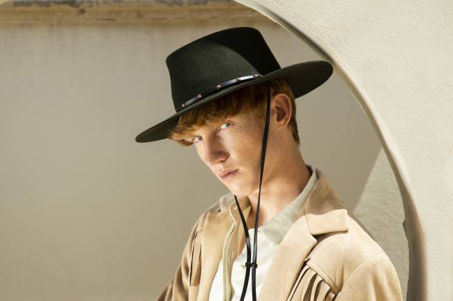 Mauro Lorenzo Fashion Photographer Advertising Campaign studio Hat Cappelli handmade Doria Pitti Colours Moodboard Boutique Inspiration artDirector hautecouture american luxury sea jacket blue leather