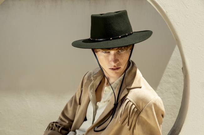 Mauro Lorenzo Fashion Photographer Advertising Campaign studio Hat Cappelli handmade Doria Pitti Colours Moodboard Boutique Inspiration artDirector hautecouture american luxury sea jacket blue leather