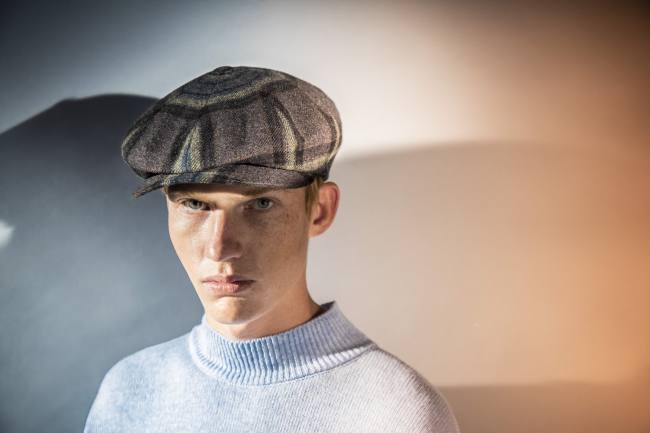 Mauro Lorenzo Fashion Photographer Advertising Campaign studio Hat Cappelli handmade Doria Pitti Colours Moodboard Boutique Inspiration artDirector hautecouture american luxury sea jacket blue leather