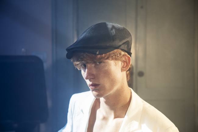 Mauro Lorenzo Fashion Photographer Advertising Campaign studio Hat Cappelli handmade Doria Pitti Colours Moodboard Boutique Inspiration artDirector hautecouture american luxury sea jacket blue leather