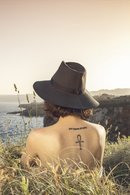 Mauro Lorenzo Fashion Photographer Advertising Campaign studio Hat Cappelli handmade Doria Pitti Colours Moodboard Boutique Inspiration artDirector hautecouture american luxury sea jacket blue leather