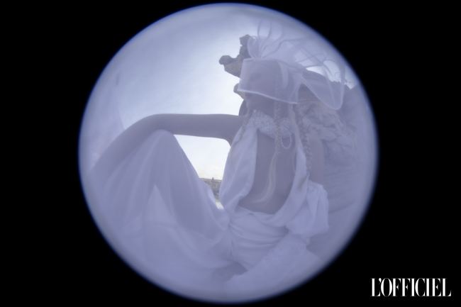 Mauro Lorenzo Fashion Photographer Advertising Campaign studio Hat Cappelli handmade L'Officiel Baltic White Moodboard Piazzadispagna Inspiration artDirector hautecouture fontanaditrevi luxury roma jacket editorial