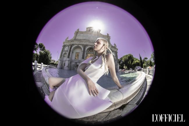 Mauro Lorenzo Fashion Photographer Advertising Campaign studio Hat Cappelli handmade L'Officiel Baltic White Moodboard Piazzadispagna Inspiration artDirector hautecouture fontanaditrevi luxury roma jacket editorial