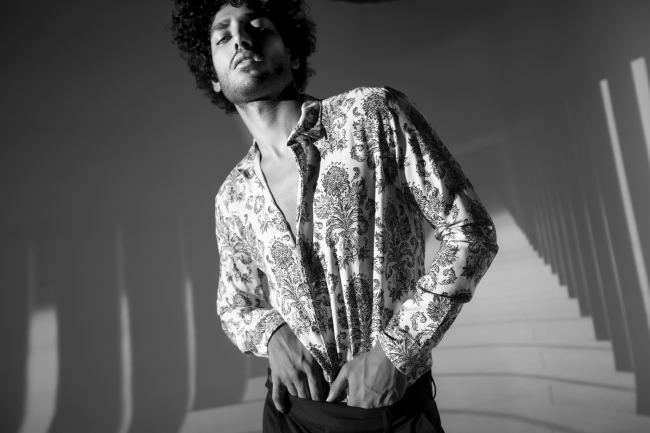 Mauro Lorenzo Fashion Photographer Advertising Campaign studio Hat Cappelli handmade marsem gentleman rocker rock  White Moodboard biancoenero akash kumar Inspiration artDirector man projection pants jacket