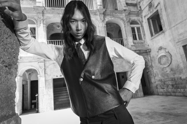 Mauro Lorenzo Fashion Photographer Advertising Campaign studio Hat Cappelli handmade marsem gentleman rocker rock  baroque Moodboard classic movement cinema Inspiration artDirector man dimora pants jacket-0298