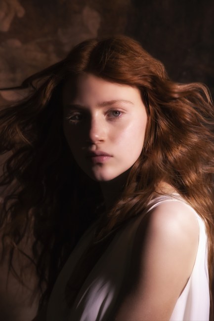 Mauro Lorenzo Fashion Photographer Advertising Campaign studio L'Oreal Kerastase altamoda hair hairstyle Loreal Venus Whitedress Moodboard tendence luxury redhair artDirector woman Paris cool hunter flower longhair 