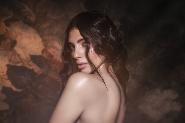 Mauro Lorenzo Fashion Photographer Advertising Campaign studio L'Oreal Kerastase altamoda hair hairstyle Loreal Venus Whitedress Moodboard tendence luxury redhair artDirector woman Paris cool hunter flower longhair 