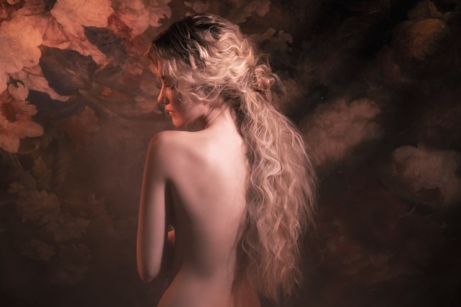 Mauro Lorenzo Fashion Photographer Advertising Campaign studio L'Oreal Kerastase altamoda hair hairstyle Loreal Venus Whitedress Moodboard tendence luxury redhair artDirector woman Paris cool hunter flower longhair 