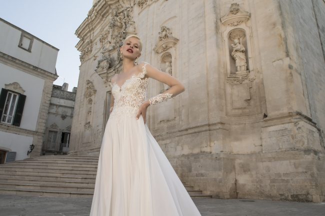 Mauro Lorenzo Fashion Photographer Advertising Campaign studio bridal altamoda handmade diamond cavallo black horse Whitedress Moodboard bridaldesigner luxury sposa artDirector woman pizzo coda duomo lecce puglia