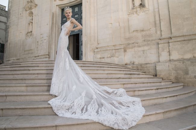 Mauro Lorenzo Fashion Photographer Advertising Campaign studio bridal altamoda handmade diamond cavallo black horse Whitedress Moodboard bridaldesigner luxury sposa artDirector woman pizzo coda duomo lecce puglia