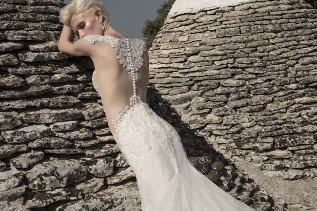 Mauro Lorenzo Fashion Photographer Advertising Campaign studio bridal altamoda handmade diamond cavallo black horse Whitedress Moodboard bridaldesigner luxury sposa artDirector woman pizzo coda duomo lecce puglia