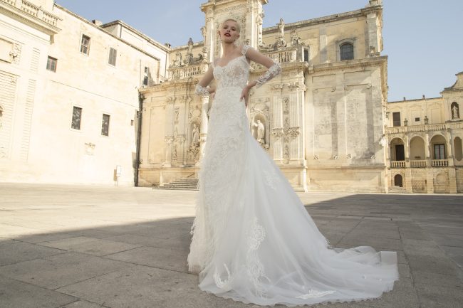 Mauro Lorenzo Fashion Photographer Advertising Campaign studio bridal altamoda handmade diamond cavallo black horse Whitedress Moodboard bridaldesigner luxury sposa artDirector woman pizzo coda duomo lecce puglia