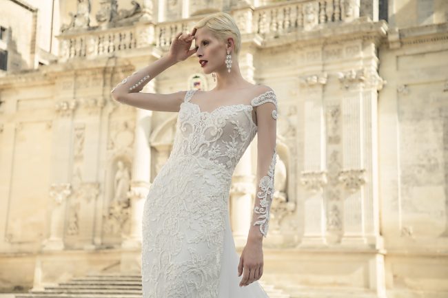 Mauro Lorenzo Fashion Photographer Advertising Campaign studio bridal altamoda handmade diamond cavallo black horse Whitedress Moodboard bridaldesigner luxury sposa artDirector woman pizzo coda duomo lecce puglia