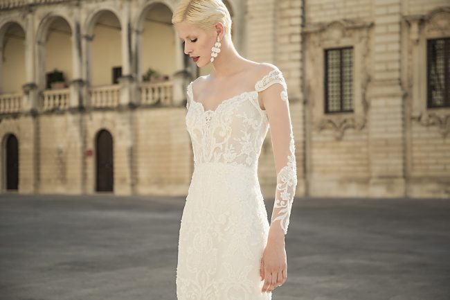 Mauro Lorenzo Fashion Photographer Advertising Campaign studio bridal altamoda handmade diamond cavallo black horse Whitedress Moodboard bridaldesigner luxury sposa artDirector woman pizzo coda duomo lecce puglia