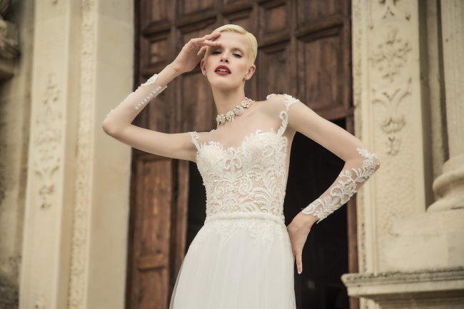 Mauro Lorenzo Fashion Photographer Advertising Campaign studio bridal altamoda handmade diamond cavallo black horse Whitedress Moodboard bridaldesigner luxury sposa artDirector woman pizzo coda duomo lecce puglia