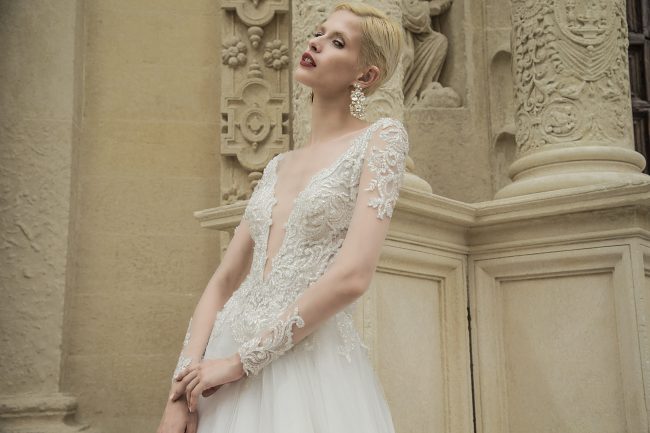 Mauro Lorenzo Fashion Photographer Advertising Campaign studio bridal altamoda handmade diamond cavallo black horse Whitedress Moodboard bridaldesigner luxury sposa artDirector woman pizzo coda duomo lecce puglia