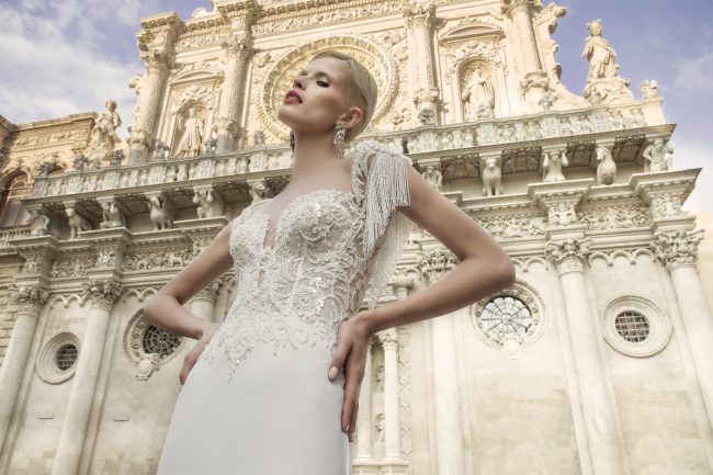 Mauro Lorenzo Fashion Photographer Advertising Campaign studio bridal altamoda handmade diamond cavallo black horse Whitedress Moodboard bridaldesigner luxury sposa artDirector woman pizzo coda duomo lecce puglia