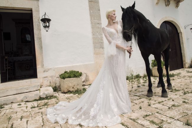 Mauro Lorenzo Fashion Photographer Advertising Campaign studio bridal altamoda handmade diamond cavallo black horse Whitedress Moodboard bridaldesigner luxury sposa artDirector woman pizzo coda duomo lecce puglia