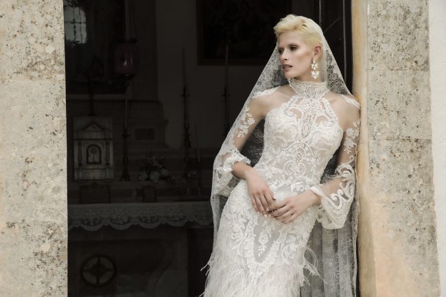 Mauro Lorenzo Fashion Photographer Advertising Campaign studio bridal altamoda handmade diamond cavallo black horse Whitedress Moodboard bridaldesigner luxury sposa artDirector woman pizzo coda duomo lecce puglia