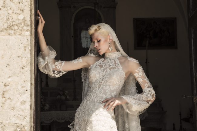 Mauro Lorenzo Fashion Photographer Advertising Campaign studio bridal altamoda handmade diamond cavallo black horse Whitedress Moodboard bridaldesigner luxury sposa artDirector woman pizzo coda duomo lecce puglia