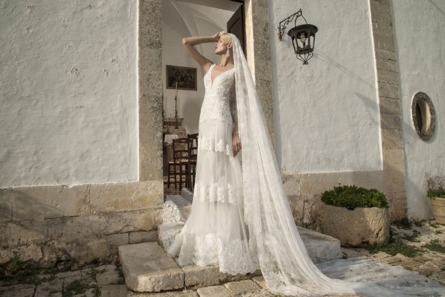 Mauro Lorenzo Fashion Photographer Advertising Campaign studio bridal altamoda handmade diamond cavallo black horse Whitedress Moodboard bridaldesigner luxury sposa artDirector woman pizzo coda duomo lecce puglia