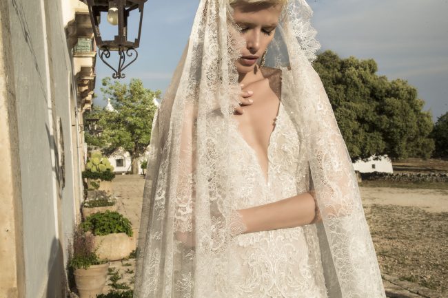 Mauro Lorenzo Fashion Photographer Advertising Campaign studio bridal altamoda handmade diamond cavallo black horse Whitedress Moodboard bridaldesigner luxury sposa artDirector woman pizzo coda duomo lecce puglia