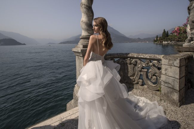 Mauro Lorenzo Fashion Photographer Advertising Campaign studio bridal altamoda handmade diamond lago como Whitedress Moodboard bridaldesigner luxury sposa artDirector woman pizzo coda villa monastero -1561 copia