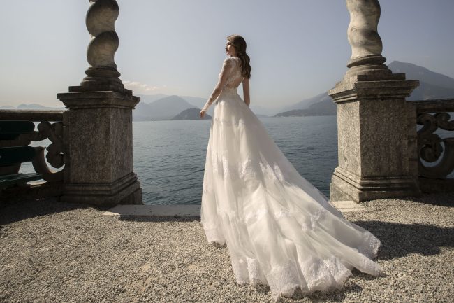 Mauro Lorenzo Fashion Photographer Advertising Campaign studio bridal altamoda handmade diamond lago como Whitedress Moodboard bridaldesigner luxury sposa artDirector woman pizzo coda villa monastero -1561 copia