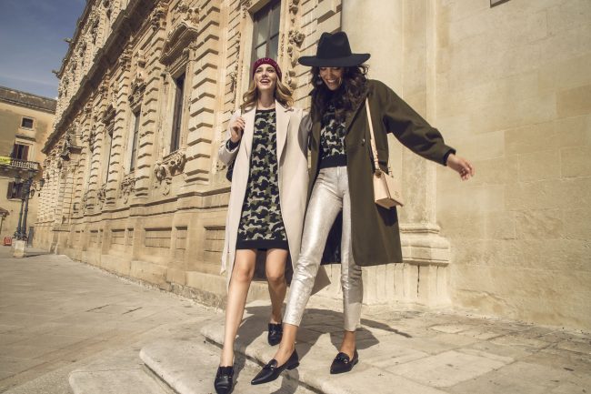 Mauro Lorenzo Fashion Photographer Advertising Campaign studio citymoda commercial madeinitaly handmade store classic Colours Moodboard Boutique Inspiration artDirector denim teatro light gold silver teather leather