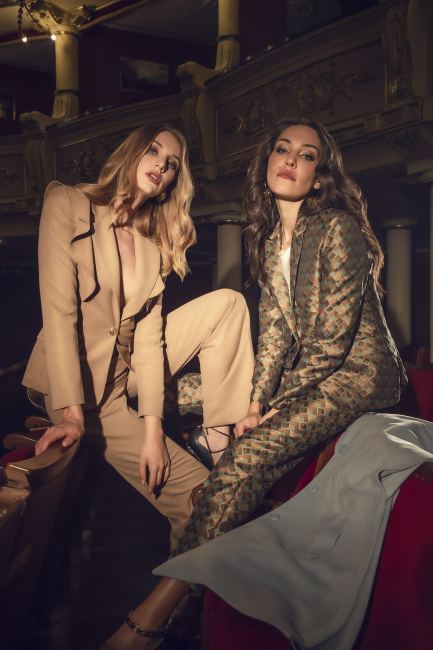 Mauro Lorenzo Fashion Photographer Advertising Campaign studio citymoda commercial madeinitaly handmade store classic Colours Moodboard Boutique Inspiration artDirector denim teatro light gold silver teather leather