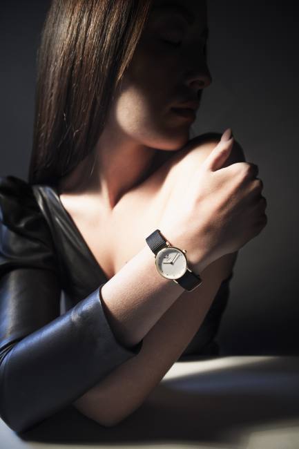 Mauro Lorenzo Fashion Photographer Advertising Campaign studio watch orologi madeinitaly handmade gioielli chrono classic Colours Moodboard Boutique Inspiration artDirector jewelry studio light gold silver blue leather